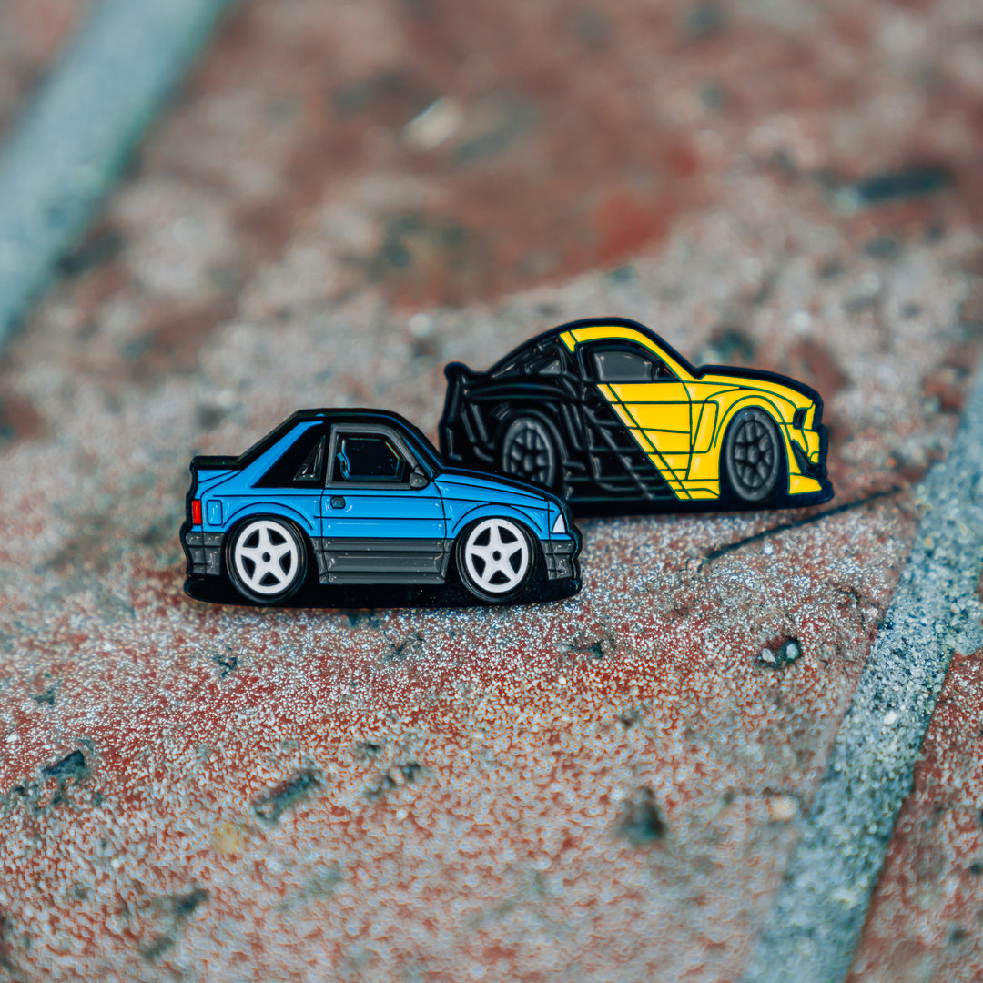 Mustang Pin [ Yellow ]