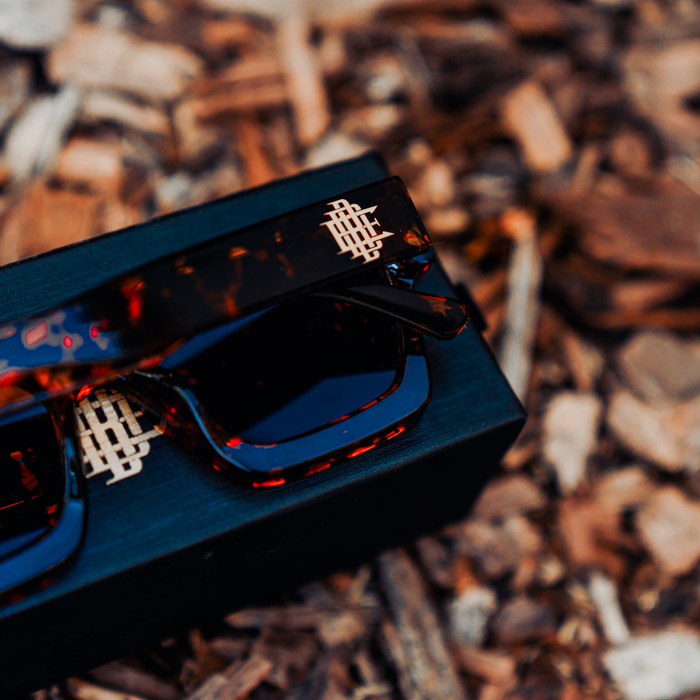 Demons Sunglasses [ Brown Tiger ]